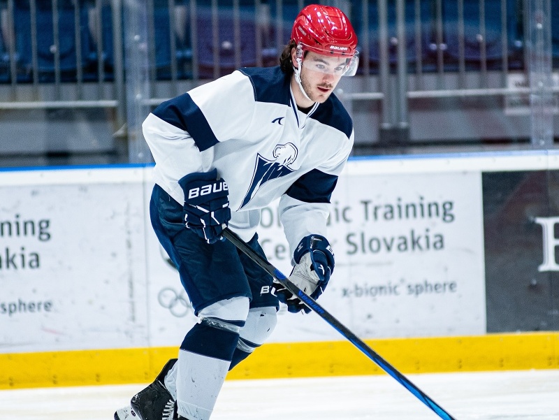 Brayden Tracey v drese Slovana Bratislava