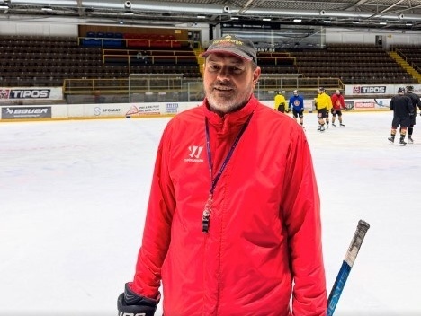 Hokejistov HC Topoľčany povedie do konca prebiehajúcej sezóny 2024/2025 hlavný tréner Miloš Paulovič.