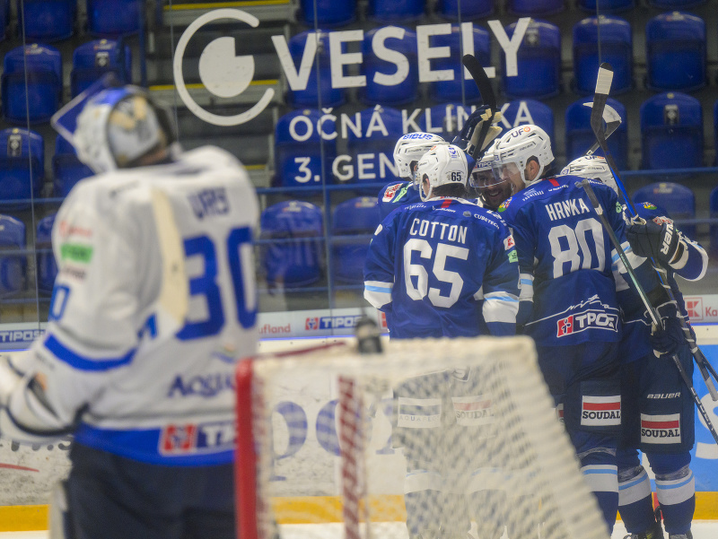 Gólová radosť hokejistov Nitry v zápase proti Popradu