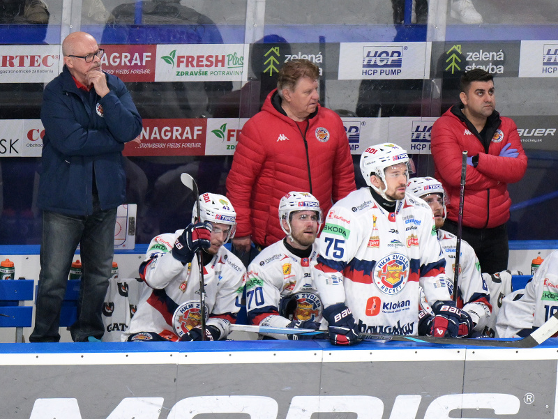 Tréner Peter Mikula na lavičke HKM Zvolen