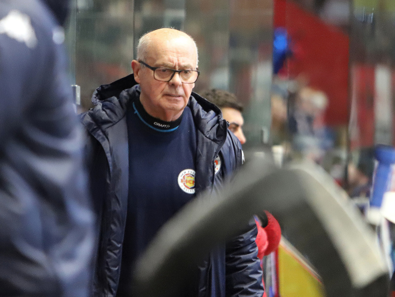 Hlavný tréner HKM Zvolen Peter Mikula