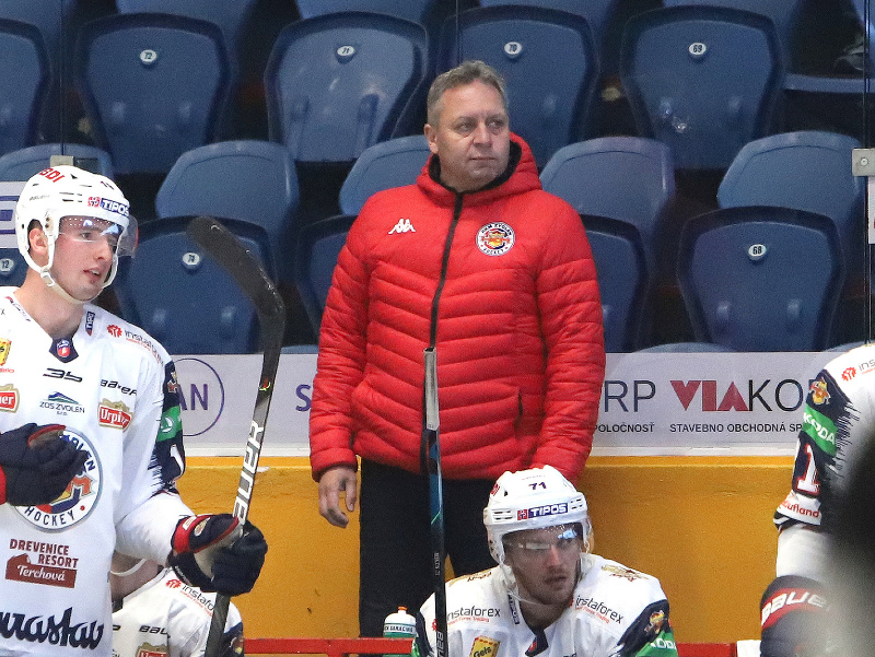 Na snímke hlavný tréner HKM Zvolen Peter Oremus