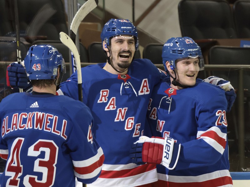 Hráči New York Rangers mali po zápase dôvod na úsmev