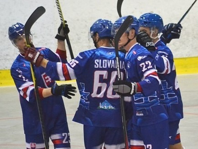Radosť slovenských hokejbalistov