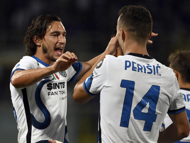 Hráči Interu sa radujú z gólu 