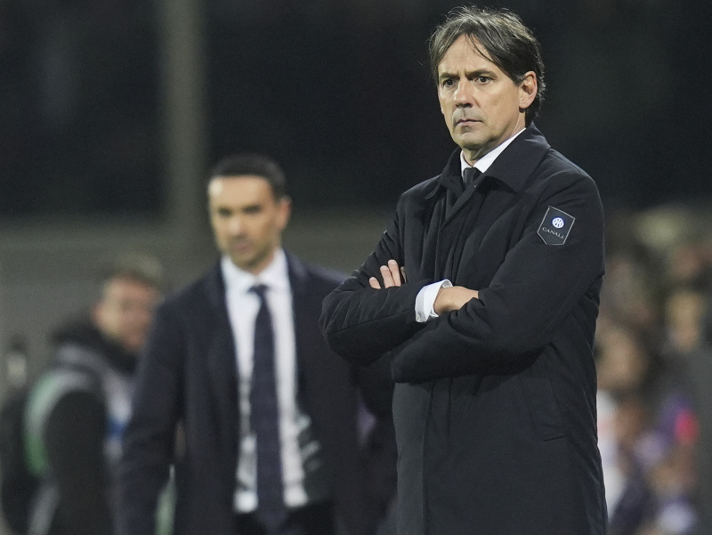 Tréner Simone Inzaghi počas zápasu