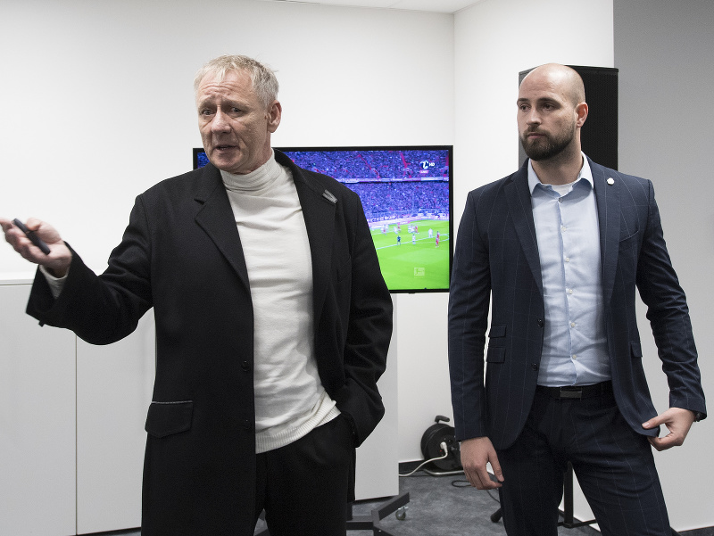 Ivan Kmotrík starší a vpravo jeho syn, generálny riaditeľ ŠK Slovan Bratislava Ivan Kmotrík ml.