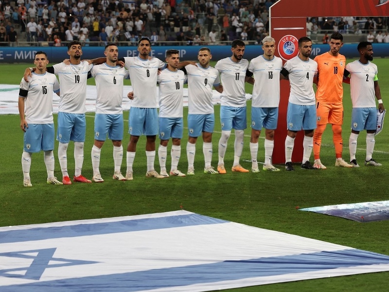 Futbalisti Izraela na domácom štadióne Bloomfield v Tel Avive