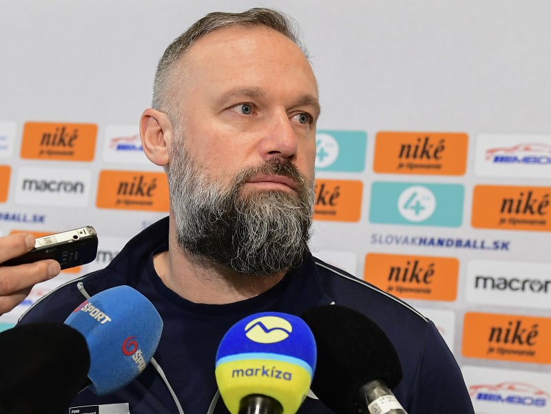 Na snímke nový tréner slovenskej reprezentácie v hádzanej žien Jan Beňadik