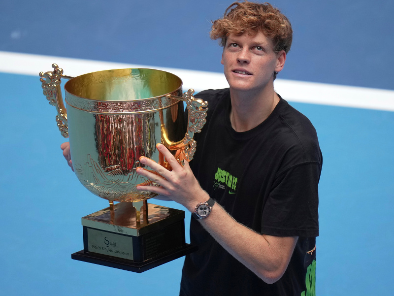 Taliansky tenista Jannik Sinner sa stal víťazom turnaja ATP 500 v Pekingu