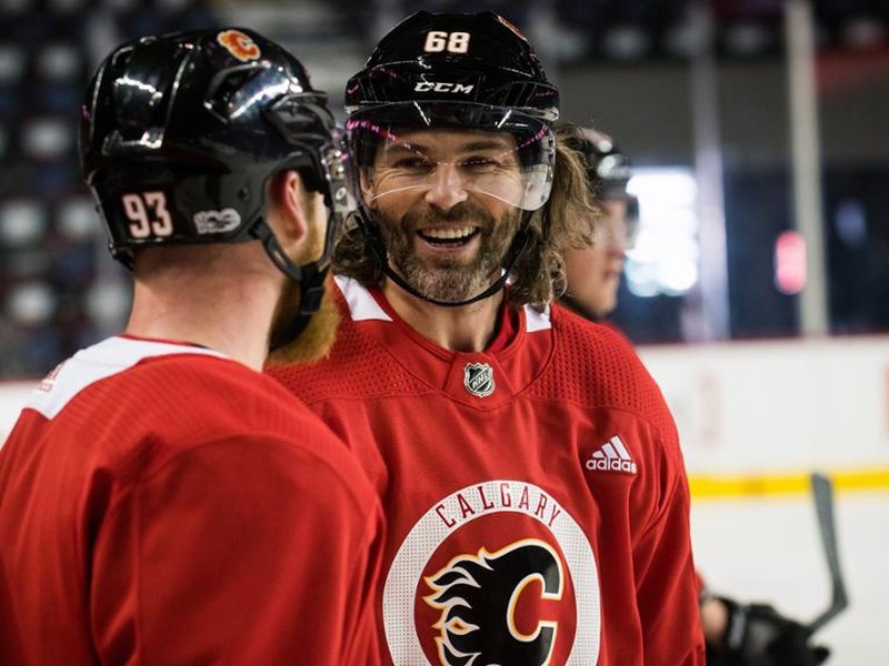 Jaromír Jágr zažije debut v drese Calgary