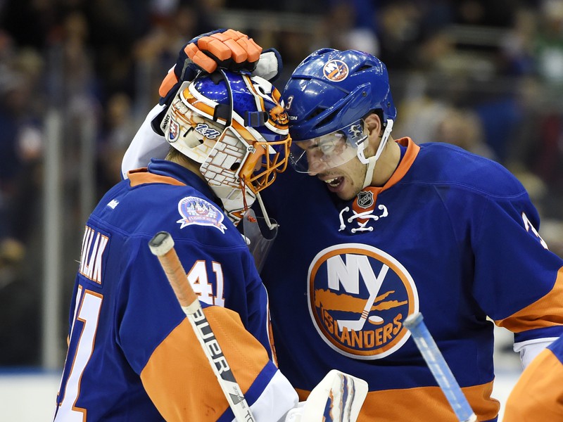 Jaroslav Halák a Travis Hamonic