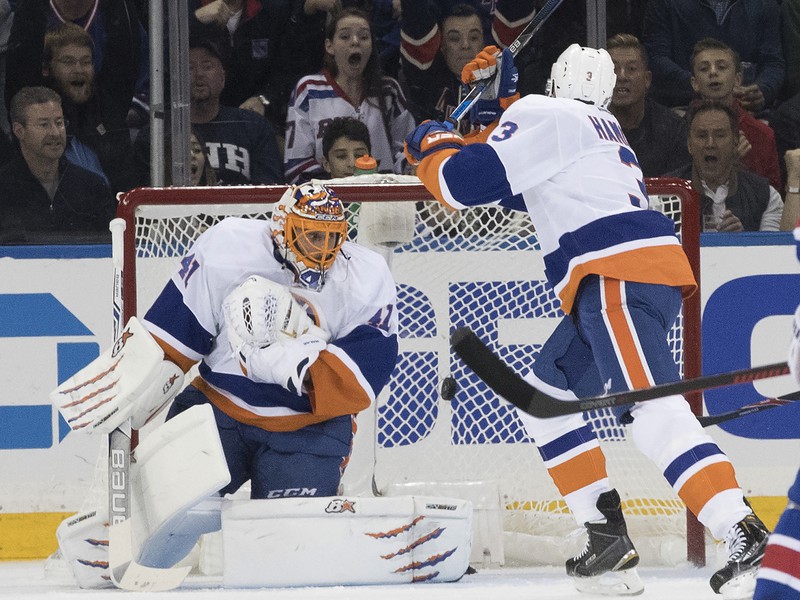 Jaroslav Halák a Travis Hamonic