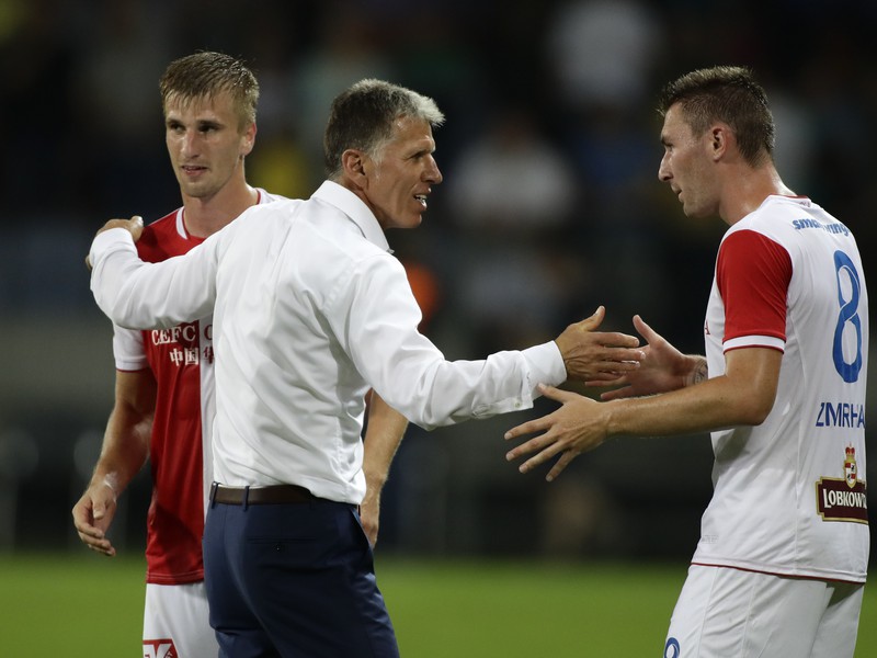 Jaroslav Šilhavý s hráčmi Slávie Praha