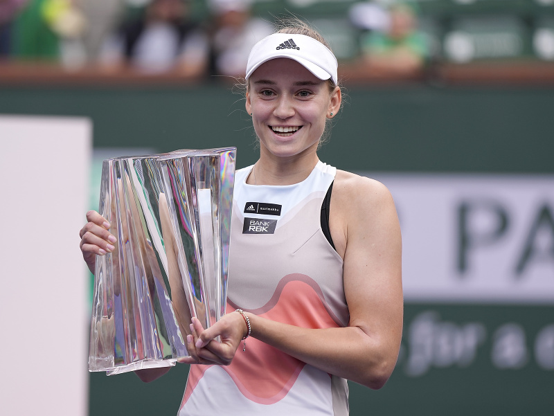Kazašská tenistka Jelena Rybakinová sa raduje z víťazstva na prestížnom turnaji v Indian Wells