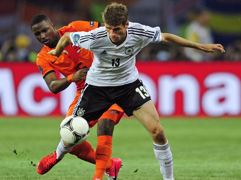 Jetro Willems a Thomas Muller