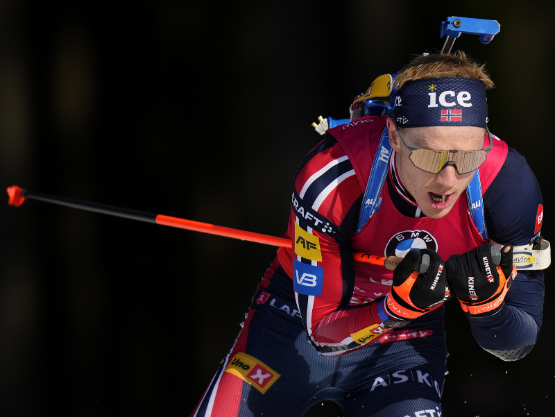 Nórsky biatlonista Johannes Thingnes Bö 