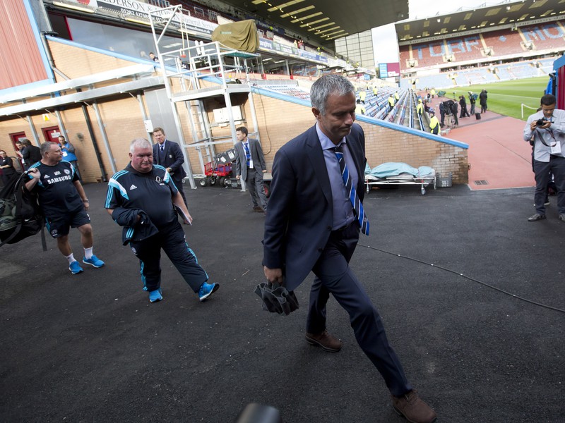 José Mourinho prichádza na Turf Moor Stadium