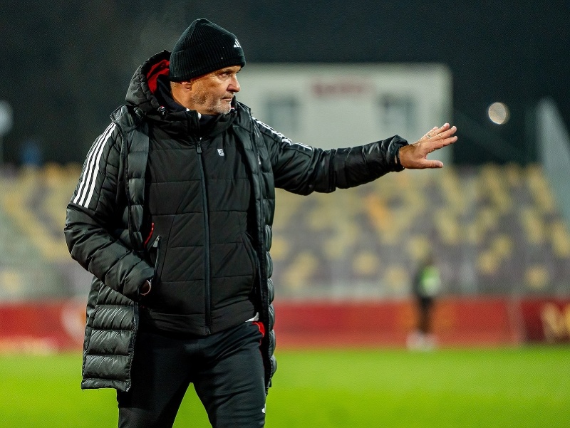 Na snímke tréner MFK Dukla Banská Bystrica Juraj Jarábek