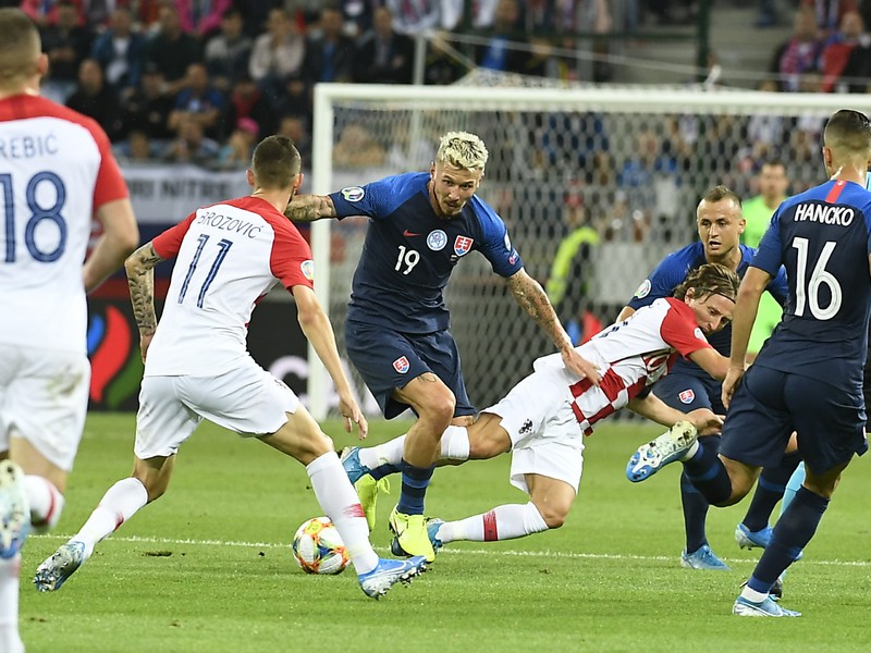 Juraj Kucka a Dávid Hancko v obkľúčení Chorvátov