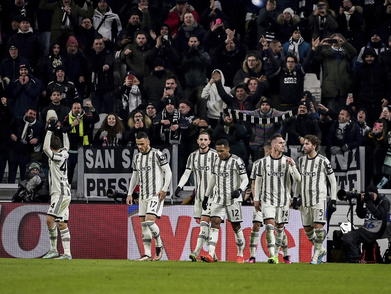 Futbalisti Juventusu sa tešia z gólu