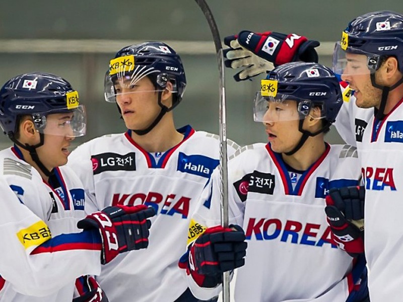 Hráči Kórey oslavujú gól