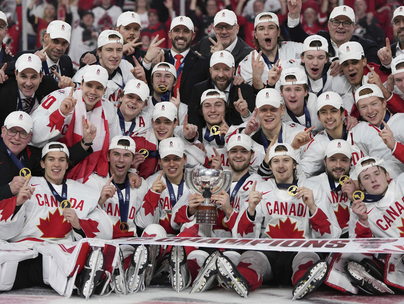 Hokejisti domácej Kanady vybojovali zlaté medaily na MS hráčov do 20 rokov