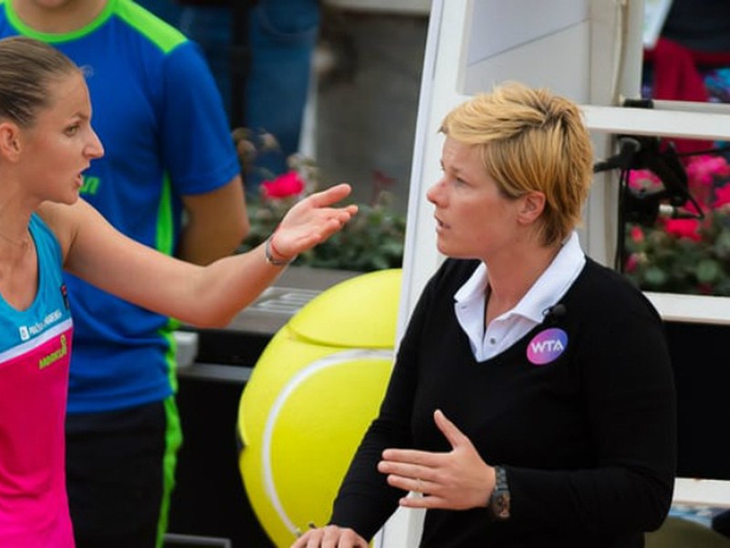 Karolíne Plíškovej protesty nepomohli