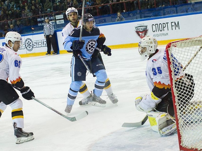 Andrej Meszároš rozhodol o triumfe Novosibirsku na ľade Čerepovca