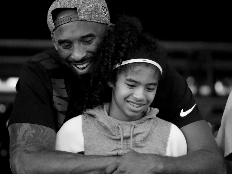 Kobe Bryant s dcérkou Giannou tragicky zahynuli