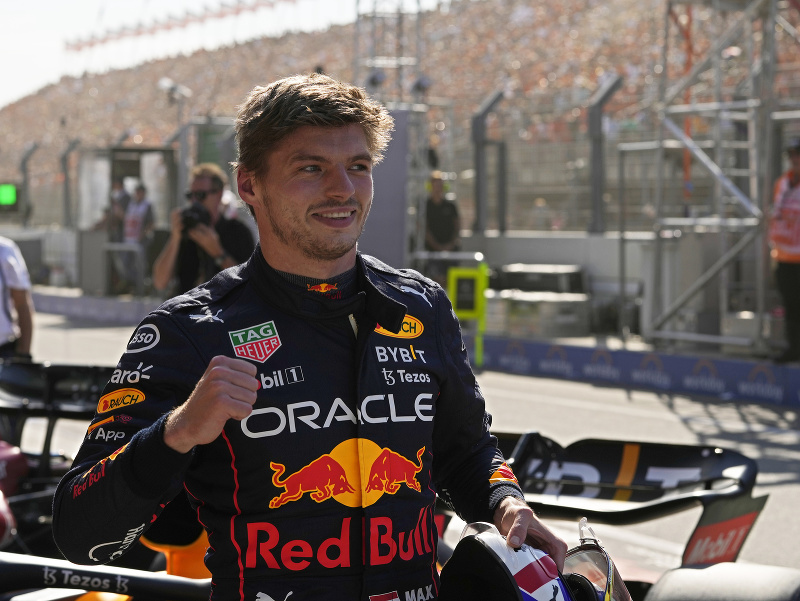 Max Verstappen po triumfe v kvalifikácii na Veľkú cenu Holandska