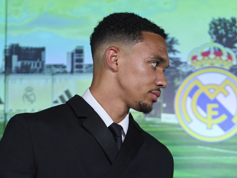Trent Alexander-Arnold na prvej tlačovej konferencii po prestupe do Realu Madrid