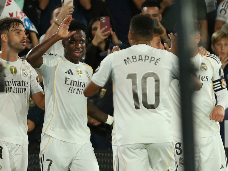 Hráči Realu Madrid oslavujú gól