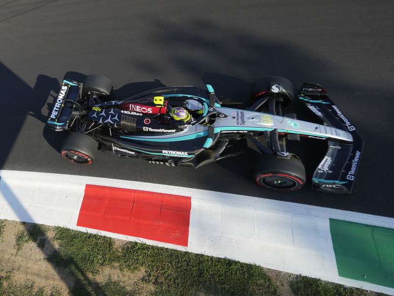 Lewis Hamilton počas tréningu na VC Talianska