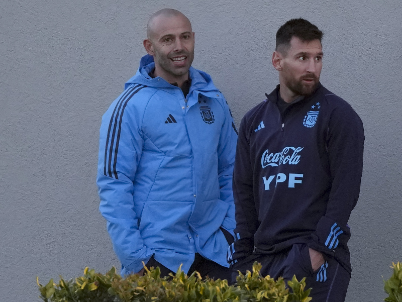 Lionel Messi a Javier Mascherano počas reprezentačného zrazu 
