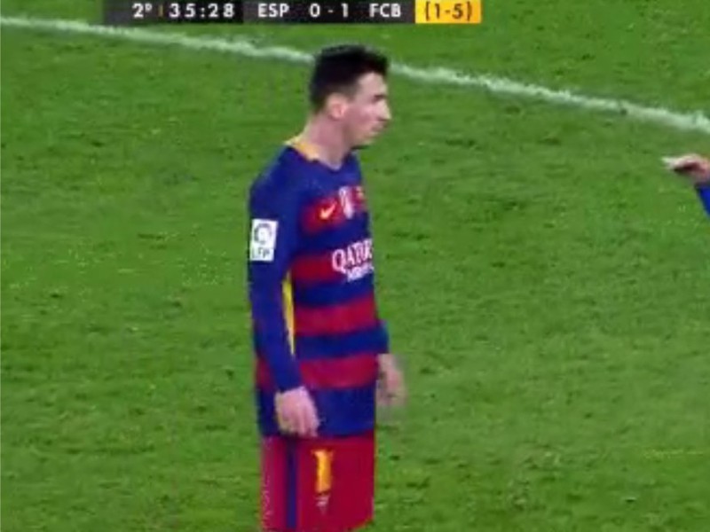 Lionel Messi a Álvaro González pri vtipnej debate