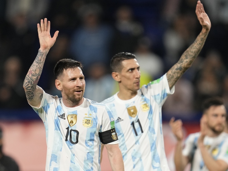Angel Di Maria a Lionel Messi oslavujú víťazstvo