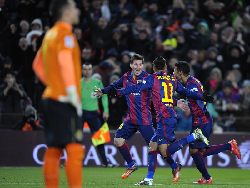 Lionel Messi, Rafinha a Neymar oslavujú gól Barcelony