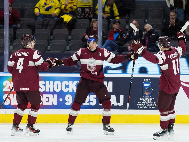 Hokejisti Lotyšska sa tešia z gólu