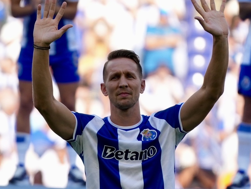 Luuk de Jong sa upísal FC Porto