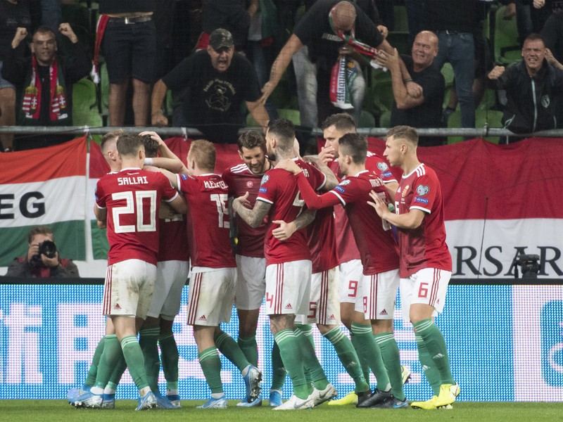 Na snímke gólová radosť hráčov Maďarska