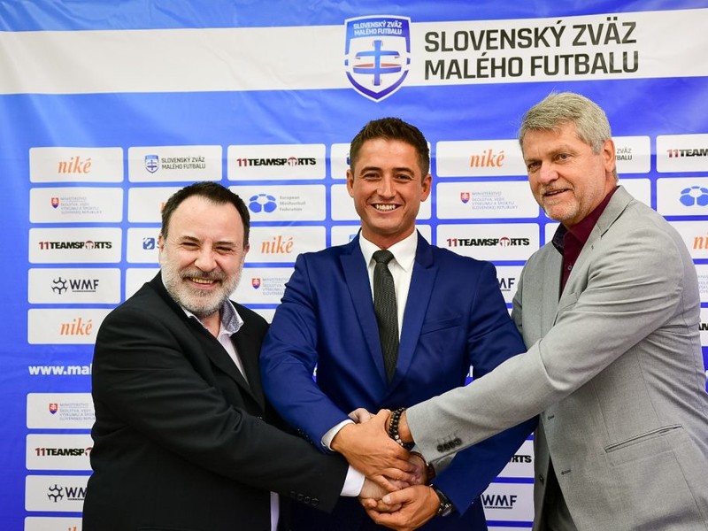 Slovenský zväz malého futbalu a stávková spoločnosť Niké podpísali dohodu o spoločnej spolupráci. Zmluva je podpísaná  na dva roky s možnou ročnou opciou.