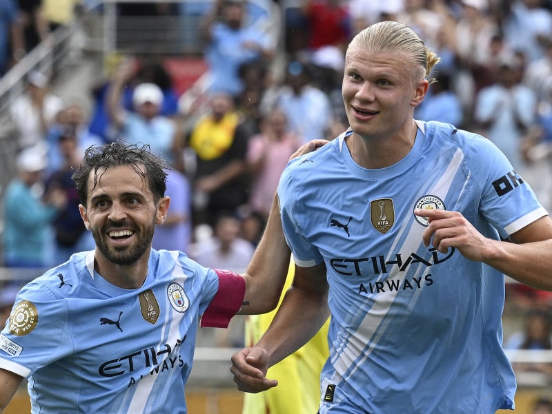 Bernardo Silva a Erling Haaland sa tešia z gólu ManCity