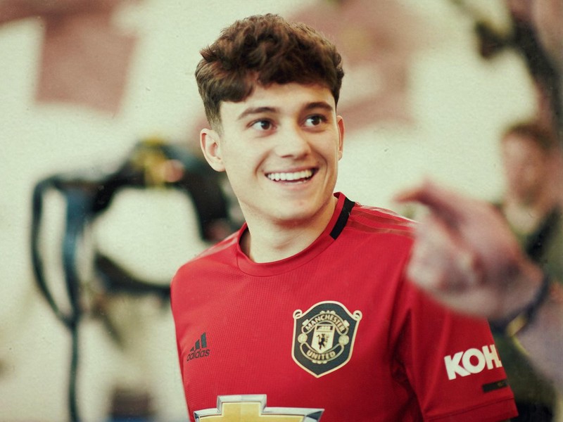 Daniel James 