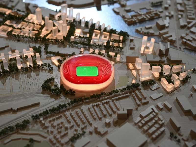 Vizualizácia novej arény a zmodernizovanej zóny v okolí súčasného štadióna Old Trafford