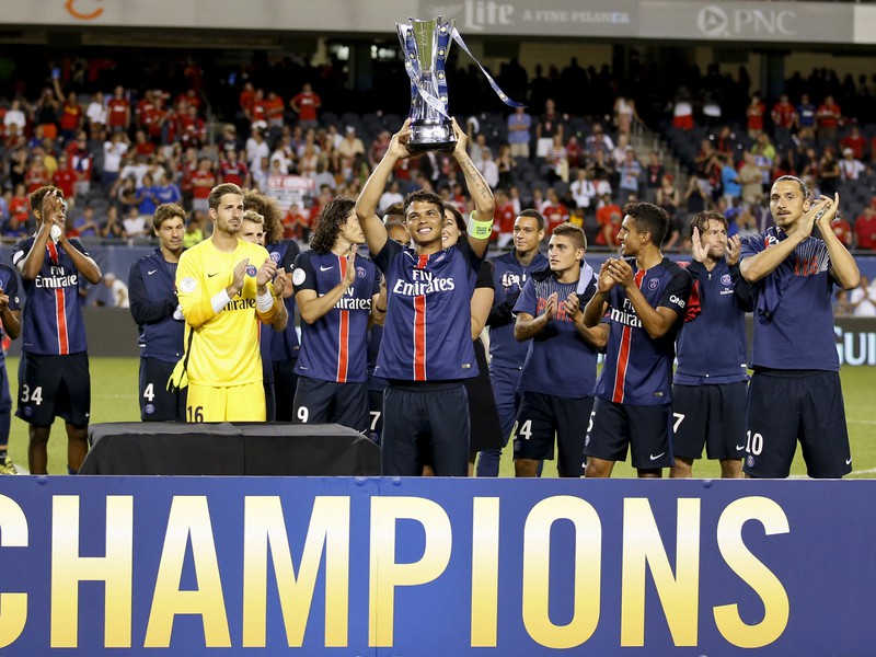 Futbalisti francúzskeho majstra Paríža St. Germain zdolali Manchester