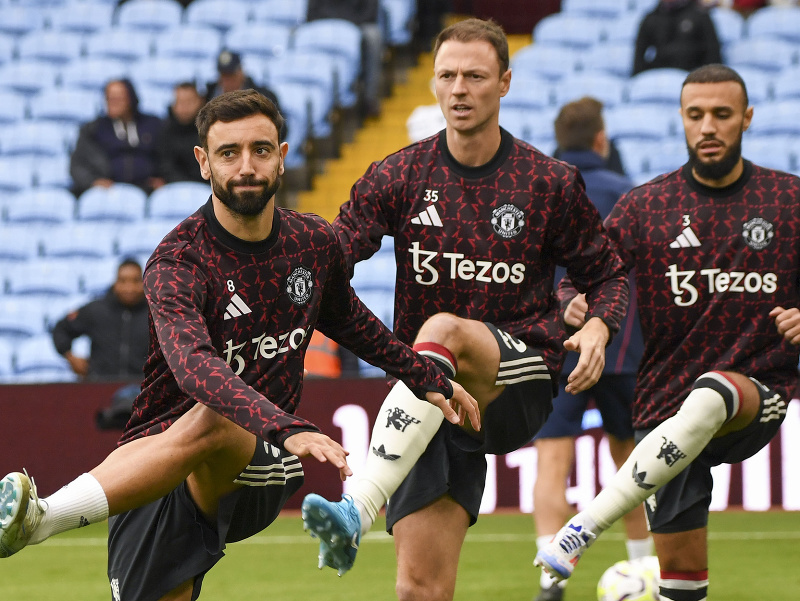 Jonny Evans (v strede) dostal novú úlohu v Manchestri United