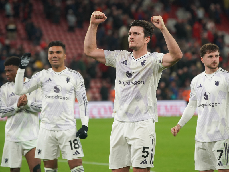 Obranca Manchestru United Harry Maguire a jeho víťazné gesto