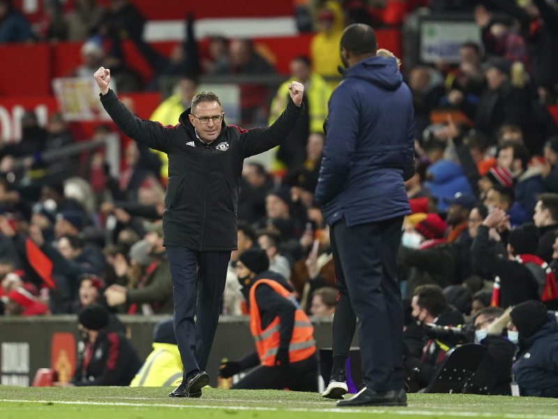 Ralf Rangnick oslavuje víťaznú premiéru na lavičke United
