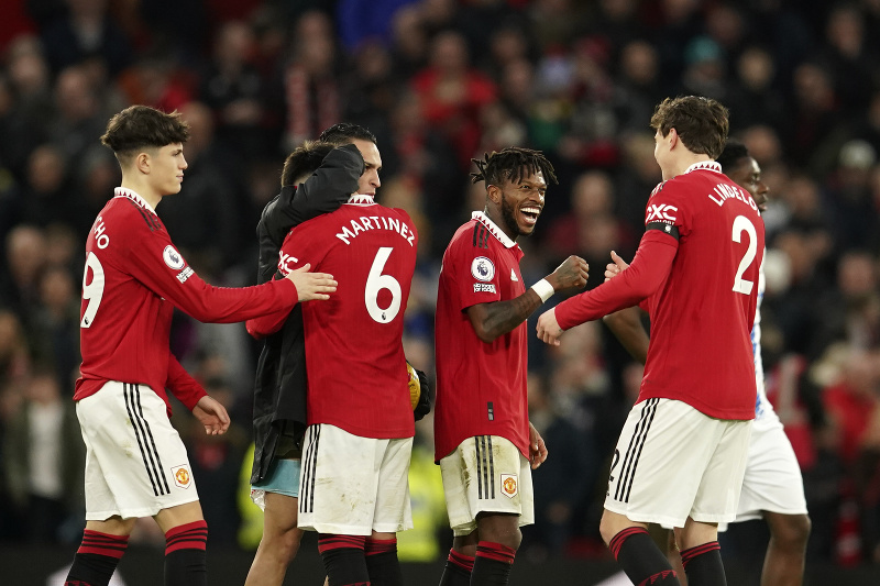 Radujúci sa hráči Manchestru United